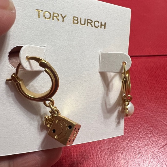 Tory Burch Kira Mismatch Dice and Pearl Drop Earrings - Picture 4 of 6